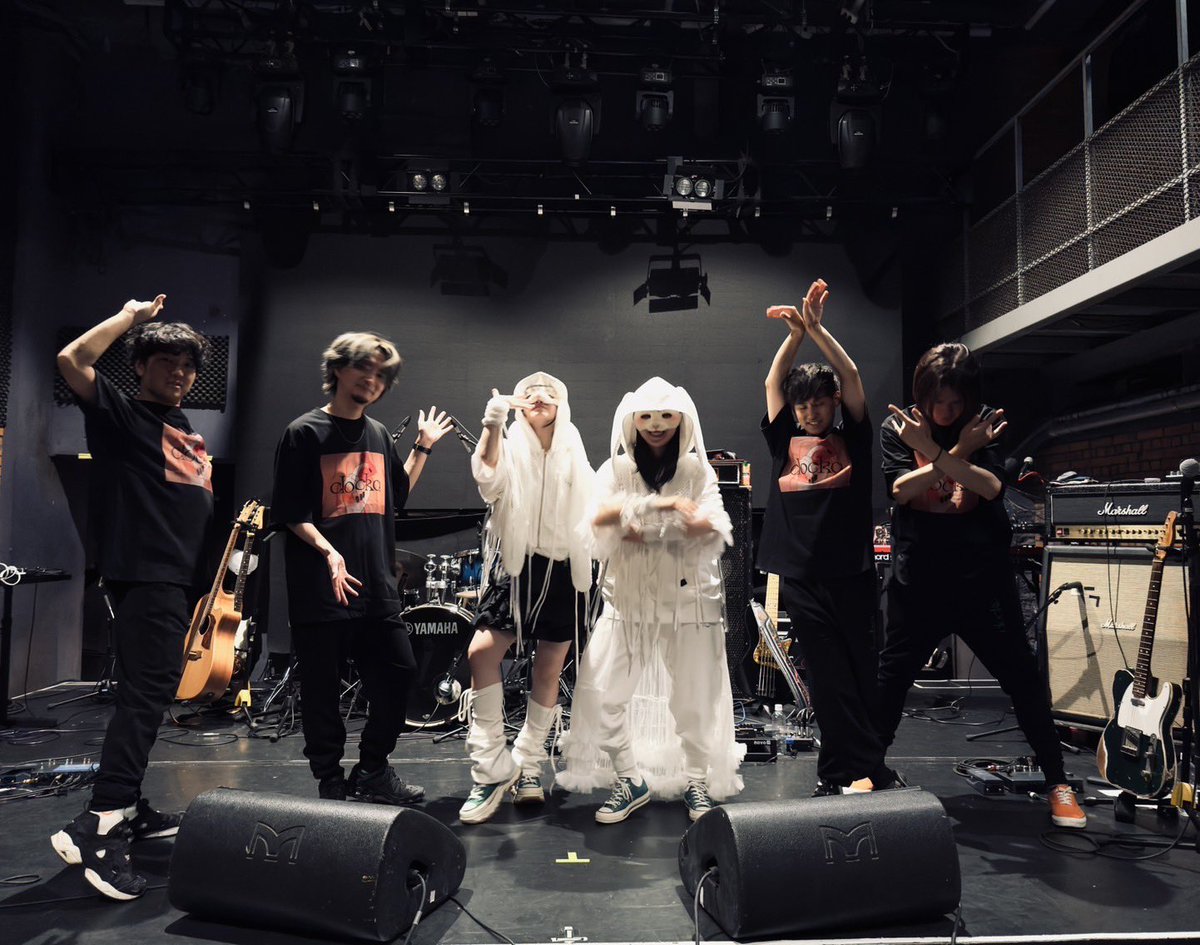 📣いよいよ明日！#SUMMERSONIC2025 📣

dockaは東京公演
SONIC STAGE 11:00〜出演予定🎤✨

明日はお知らせもある…かも！？🐇🔔

リハのオフショット📸