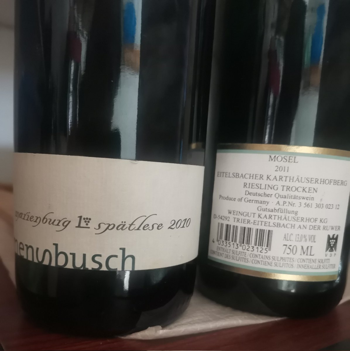 Malditovino's tweet photo. Entelequias. Regresando al futuro. Qué melosidad. Nada agresivos, puro Mossad.
#ClemensBusch #Karthauserhof https://t.co/KteMlWkzFE