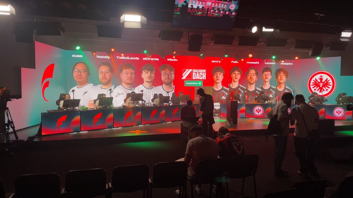 LeeCantAim tweet media