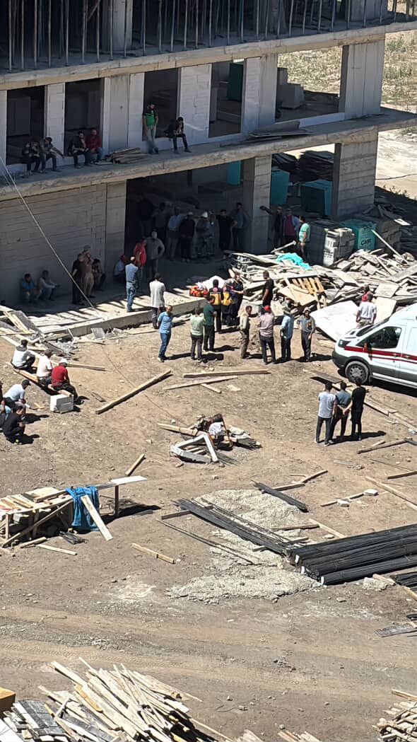 Sedat K.
34 yaşında..
Erzurum Yakutiye'de çalıştığı apartman inşaatının 3.katından beton zemine düşerek hayatını kaybetti..