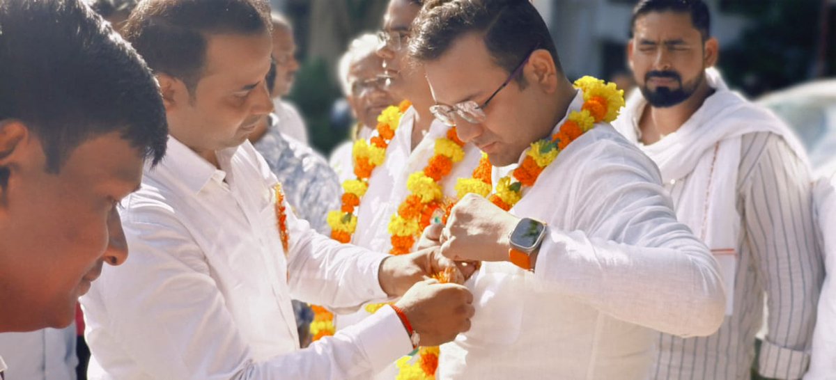amanmani99's tweet photo. आज 79वे स्वतंत्रता दिवस के अवसर पर अपने विधानसभा क्षेत्र के पैसीया स्थित मॉडर्न एकेडमी में पहुंचकर ध्वजारोहण किया और समस्त छात्र छात्राओं एवं अध्यापक अध्यापिकाओं को अपनी शुभकामनाएं दी https://t.co/6Hm64dkq6H