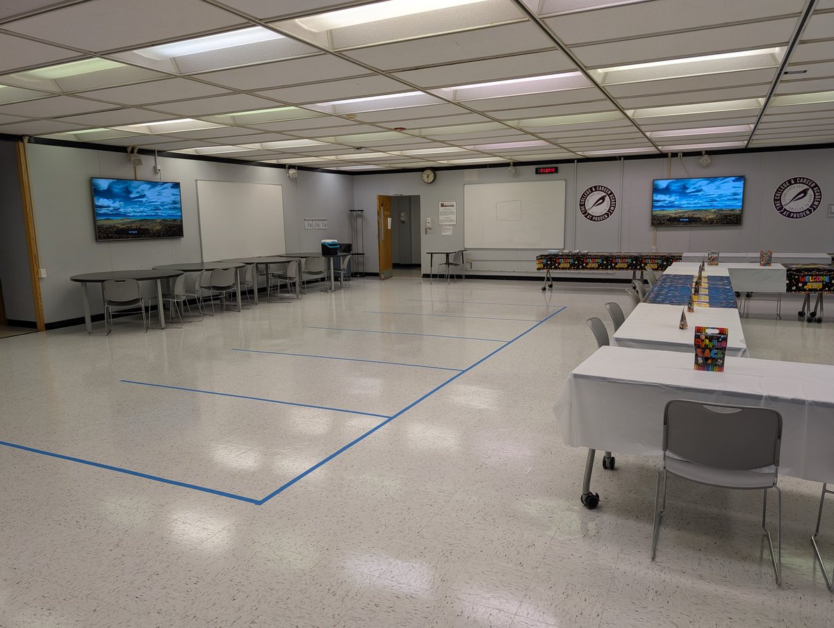 VaughanJohnetta's tweet photo. Ready to welcome our CCAP Falcon staff family with breakfast and opening activities! #SPSCreatesAchievers #DriventoSucceed https://t.co/IcZ7PMcyI4