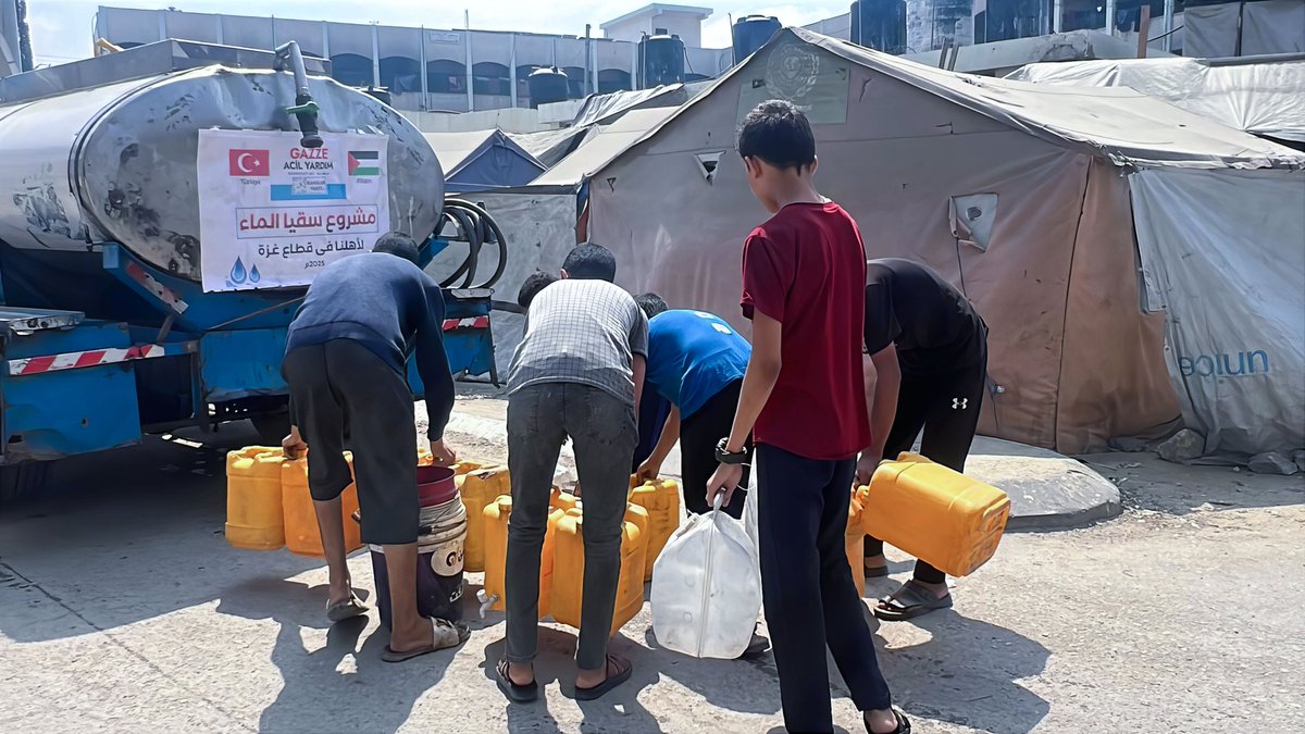 Gazze'de savaşın getirdiği ağır zorluklar, yıkılan altyapı ve temiz suya erişim engellerine rağmen bölgede yaşayan ailelerin ve özellikle çocukların en temel ihtiyacı olan suya ulaşabilmesi için çalışmalarımızı kararlılıkla sürdürüyoruz.