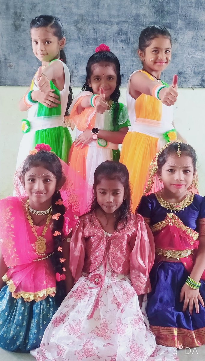 dharmajeetchak's tweet image. 🎉Happy 79th Independence Day! 😍😍

🙏May our country always be blessed with peace, prosperity and harmony.😇

📸Today&apos;s Independence Day Memories with my Cuties 3rd Class Students of Vedha International School, Kondapak, District: Siddipet in Hyderabad, Telangana State. ☺️