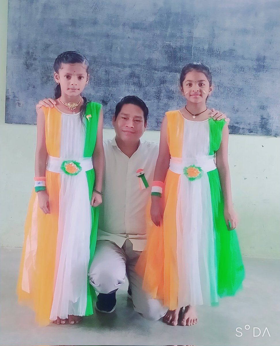 dharmajeetchak's tweet image. 🎉Happy 79th Independence Day! 😍😍

🙏May our country always be blessed with peace, prosperity and harmony.😇

📸Today&apos;s Independence Day Memories with my Cuties 3rd Class Students of Vedha International School, Kondapak, District: Siddipet in Hyderabad, Telangana State. ☺️