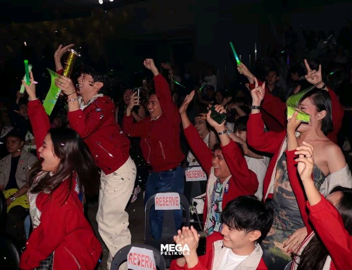 love at first spike episode 9 later???? hahahaa i miss them aaaaaaa

#LoveAtFirstSpike