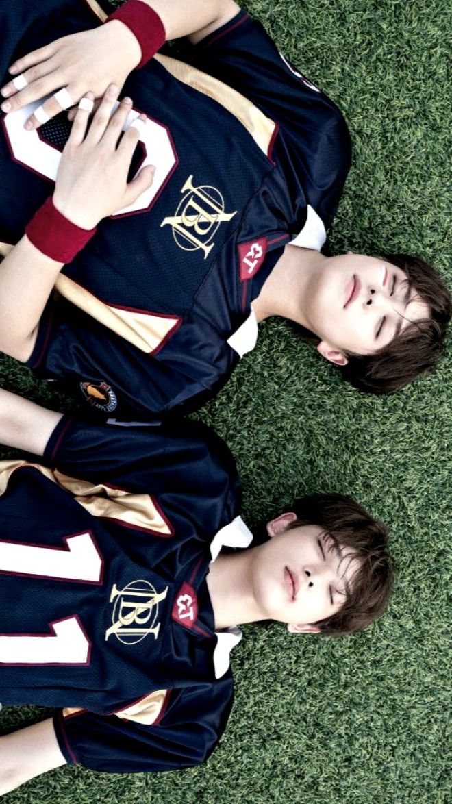 #르네트친소 #르네 
이때 사진이 너무 커여움 
한편으로는 그리움