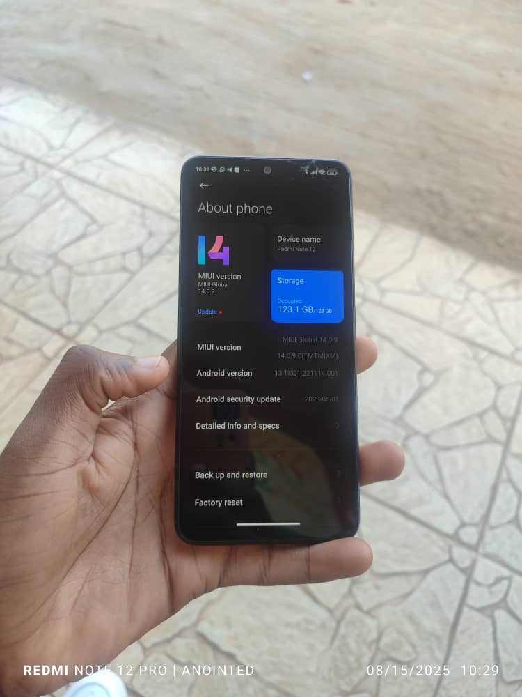 MosesMthawanji's tweet photo. REDMI NOTE 12
128GB &amp; 8GB RAM
STRONG BATTERY
MASSIVE CAMERAS
with a hairline
ALMOST NEW (with its box)
360K
swap allowed
Lilongwe https://t.co/uuRnrwkzjk