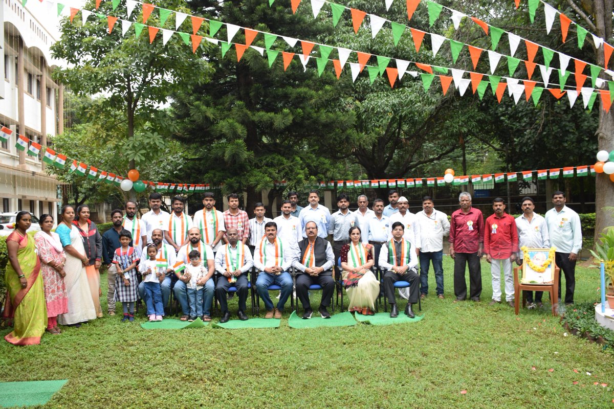 BangaloreCwc's tweet image. Independence Day was celebrated at the Jalasoudha premises. The flag was hoisted by Shri S N Pande, Chief Engineer, MSO, and officers &amp;amp; staffs gathered together to grace the occasion. 
#IndependenceDay #Independence #hargh