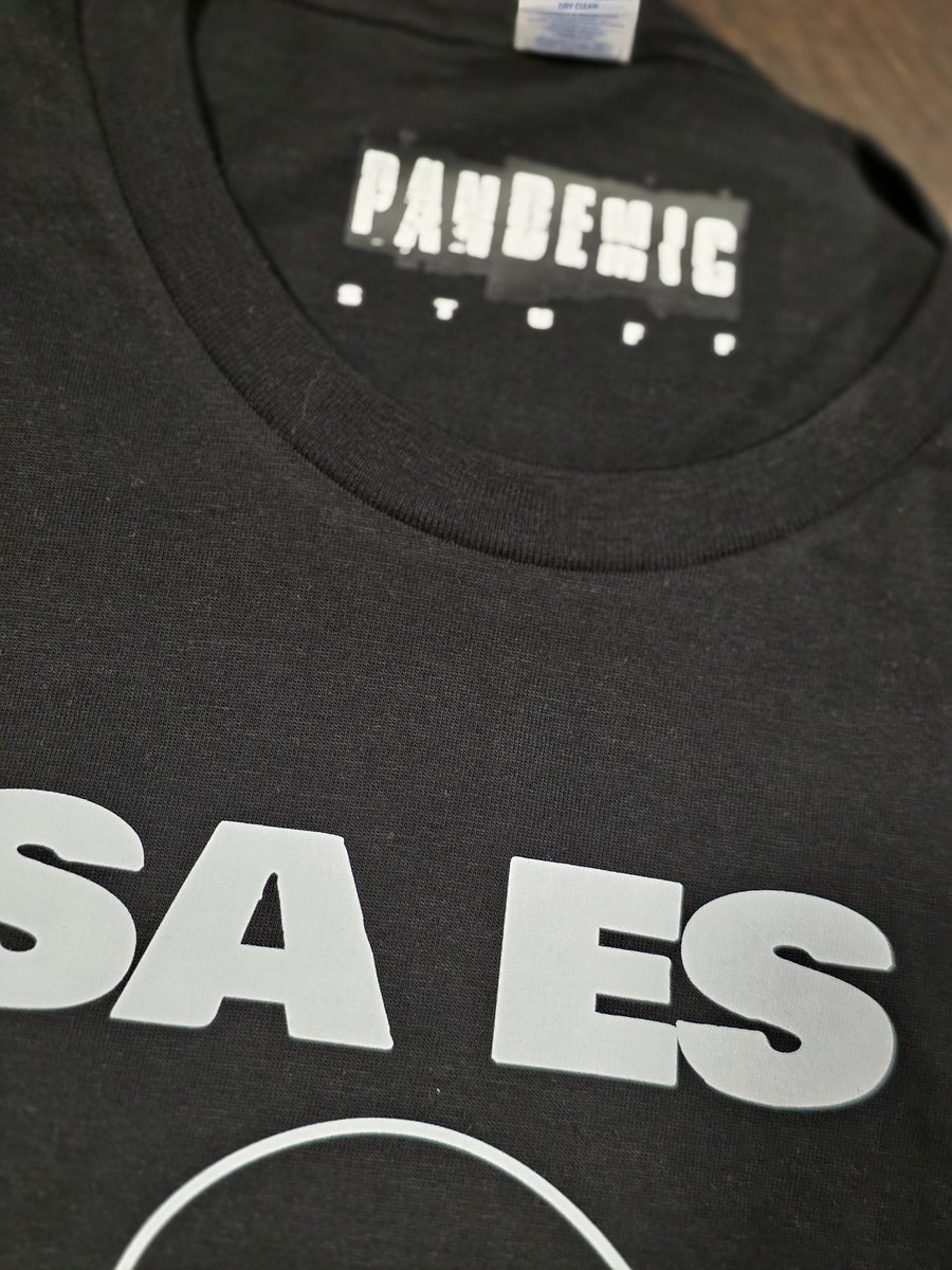 No os penséis que <a href="/andres_trasado/">Andrés Trasado</a> este desaparecido,  anda por otros universos paralelos inculcando su doctrina cinefila. Nuestro proyecto de camisetas trasadas 3D es ya una realidad. #EsaEsTuOpinion