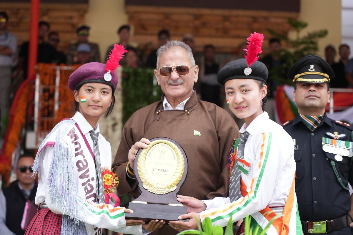 DIPR Ladakh (@dipr_ladakh) on Twitter photo Lt. Governor of Ladakh, <a href="/KavinderGupta/">Kavinder Gupta</a> distributed prizes to the position holders of participating contingents in the march past and cultural programmes during the 79th Independence Day celebrations at historic Polo Ground, Leh.
#IndependenceDayIndia
#IndependenceDay
<a href="/lg_ladakh/">Office of the Lt. Governor, Ladakh</a> Lt. Governor of Ladakh, <a href="/KavinderGupta/">Kavinder Gupta</a> distributed prizes to the position holders of participating contingents in the march past and cultural programmes during the 79th Independence Day celebrations at historic Polo Ground, Leh.
#IndependenceDayIndia
#IndependenceDay
<a href="/lg_ladakh/">Office of the Lt. Governor, Ladakh</a>