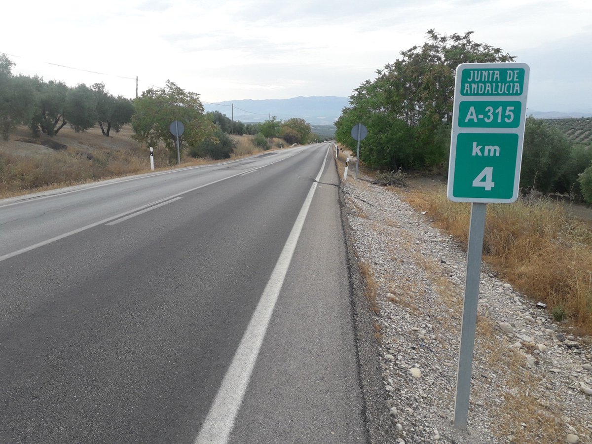 🛣️ La reforma de la carretera A-315 en la Sierra de Cazorla (#Jaén) comenzará en otoño:

👉🏻 Arreglo del firme en 8 kms
👉🏻 Tercer carril para vehículos lentos
👉🏻 Remodelación de cruces y nuevas vías de servicio.
💰 7,8 millones de €

➕ℹ️ lajunta.es/5tx8k ✅
#SeguridadVial