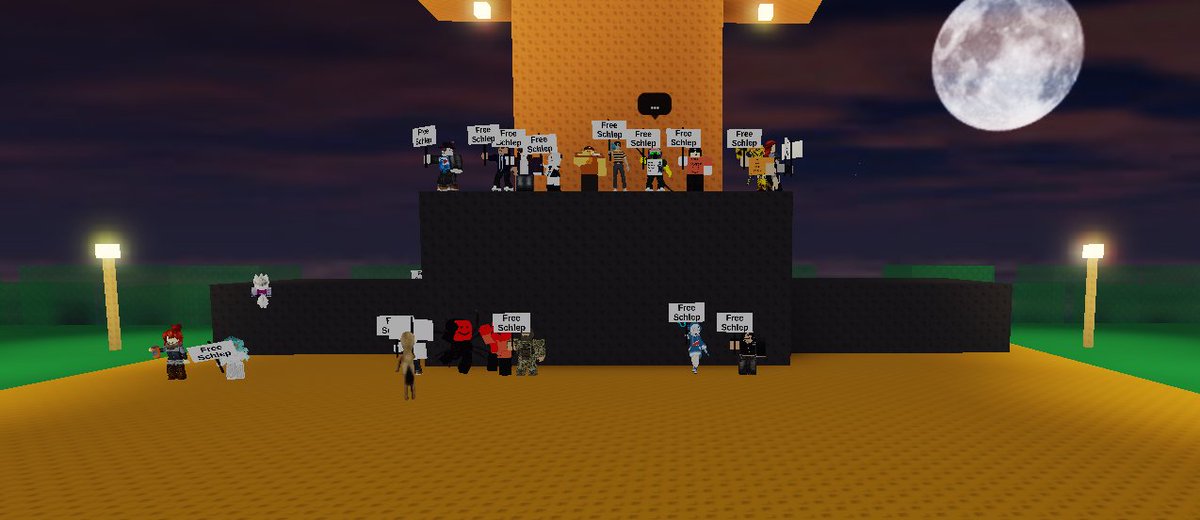 Evernight_Moon's tweet photo. This is the message to Roblox that we dont back down. Fix your goddamn problems, we are quitting this platform if your gonna care about the money instead of child safety.

This is the exact same thing to fucking Lunchly. David Baszucki should step down.

#freeschlep #FREESCHLEPP https://t.co/Vl7bPnwcQW