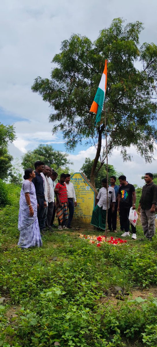 Celebration of 79th Independence Day at Amrit Sarovar under Tiring Block Mayurbhanj #IndependenceDay2025 #IDC2025 #79thIndependenceDayCMO OdishaPanchayati Raj &amp; Drinking Water Department, Government of OdishaZilla Parishad Mayurbhanj Information &amp; Public Relations Department,