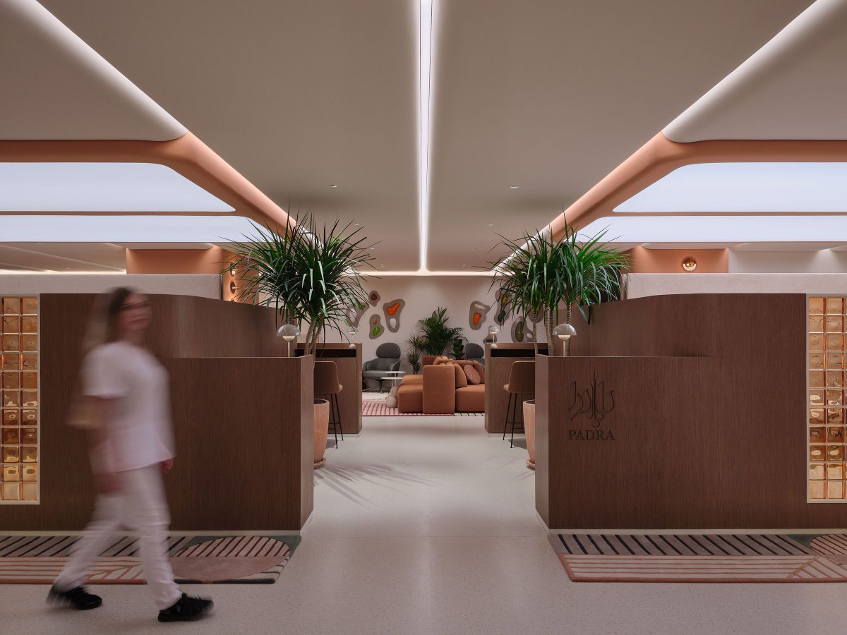 Archello's tweet image. Padra Clinic by Babnimnim Design Studio swaps clinical sterility for warmth, texture, and hospitality 
buff.ly/TaVQflW

#MaterialDrivenDesign #WarmModernInteriors #HealthcareDesign