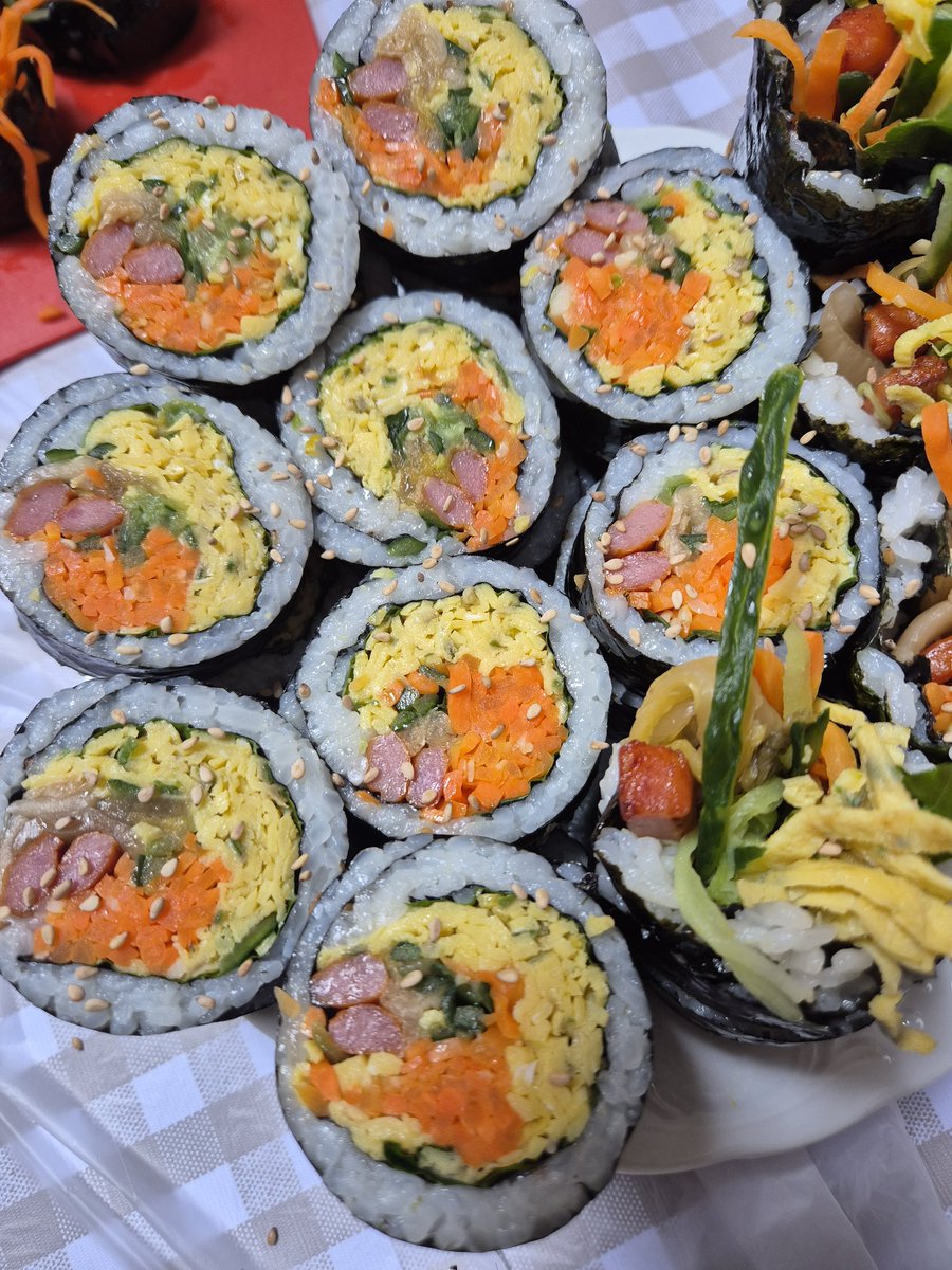 새벽시장도 갔다오고~ 오랫만에 김밥도 싸고~ 

#전주 #전북 #fs #팸섭 #팸키 #sm