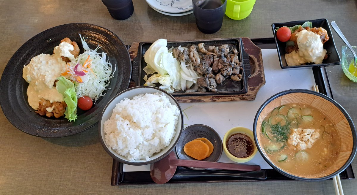 宮崎満足セット(*´ω`人)~♬

てげうまい〜！