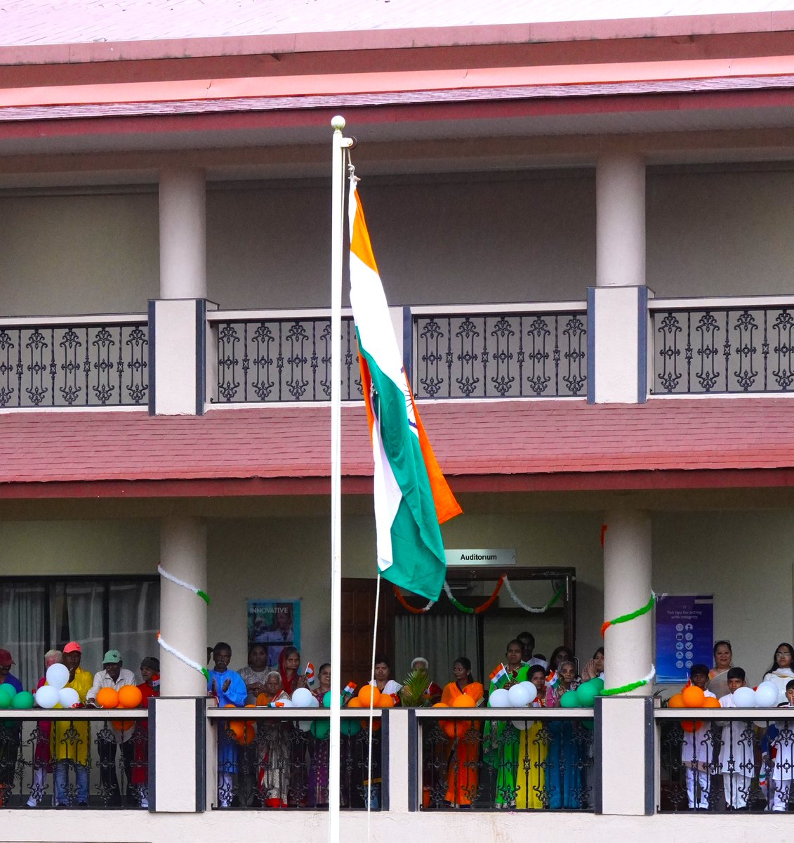 sgispune's tweet photo. Flag Hoisting Ceremony at SGIS Pune – Celebrating the Spirit of Independence 🇮🇳✨ 

#IndependenceDay2025 #FlagHoisting #ProudToBeIndian #15August #UnityInDiversity #AzadiKaAmritMahotsav #BoardingSchool #ResidentialSchool #InternationalSchool #SGISPune https://t.co/ghZmOpa48g