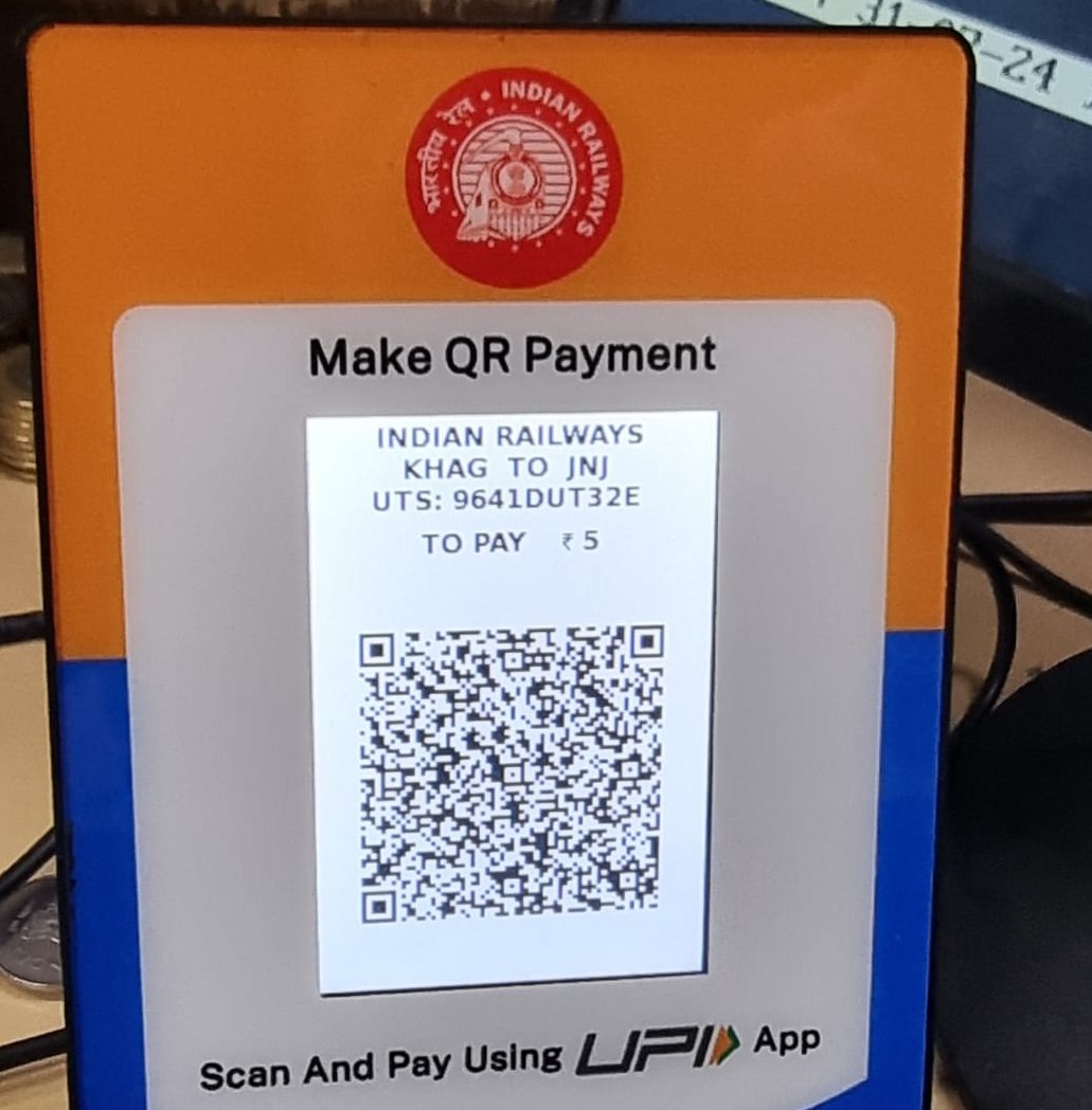 srdcmmumbaicr's tweet photo. Worried about change to buy a ticket at the booking counter. Now book your tickets through a QR code. QR codes are available at UTS and PRS counters. 𝐋𝐞𝐭'𝐬 𝐠𝐨 𝐂𝐚𝐬𝐡𝐥𝐞𝐬𝐬. #LetsGoCashless
@drmmumbaicr
@Central_Railway
@YatriRailways
@RailMinIndia https://t.co/TTPxZJNS8v