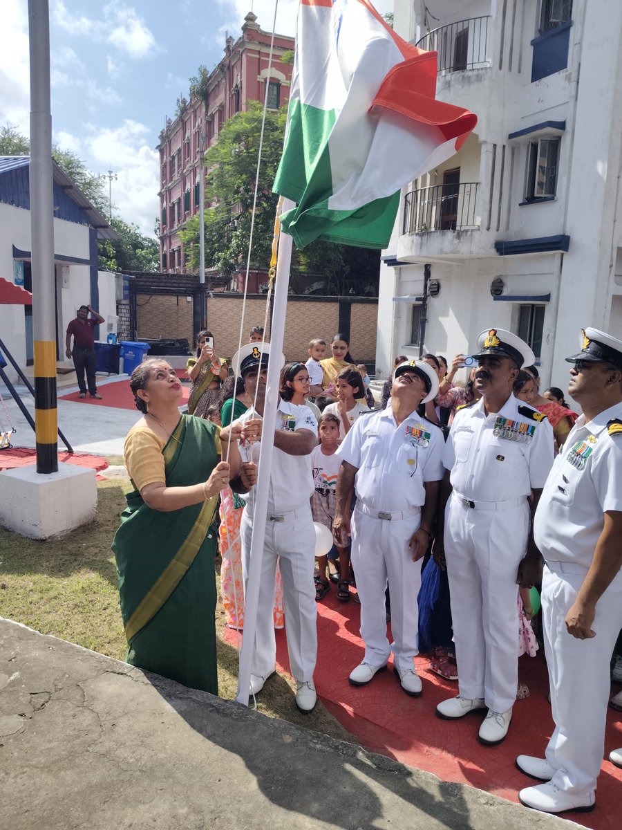 The ceremony was attended by families residing in the complex, as well as by those from other Naval residential buildings in Kolkata. #NWWA #IndianNavy
<a href="/indiannavy/">SpokespersonNavy</a>
<a href="/IN_HQENC/">Eastern Naval Command 🇮🇳</a>
<a href="/easterncomd/">EasternCommand_IA</a>
<a href="/IN_NetajiSubhas/">INSNetaji Subhas</a>
<a href="/Navyesm/">Directorate of Naval Veterans</a>
<a href="/PRO_Vizag/">Defence PRO Visakhapatnam</a>
<a href="/prodefkolkata/">PRO Defence Kolkata</a>