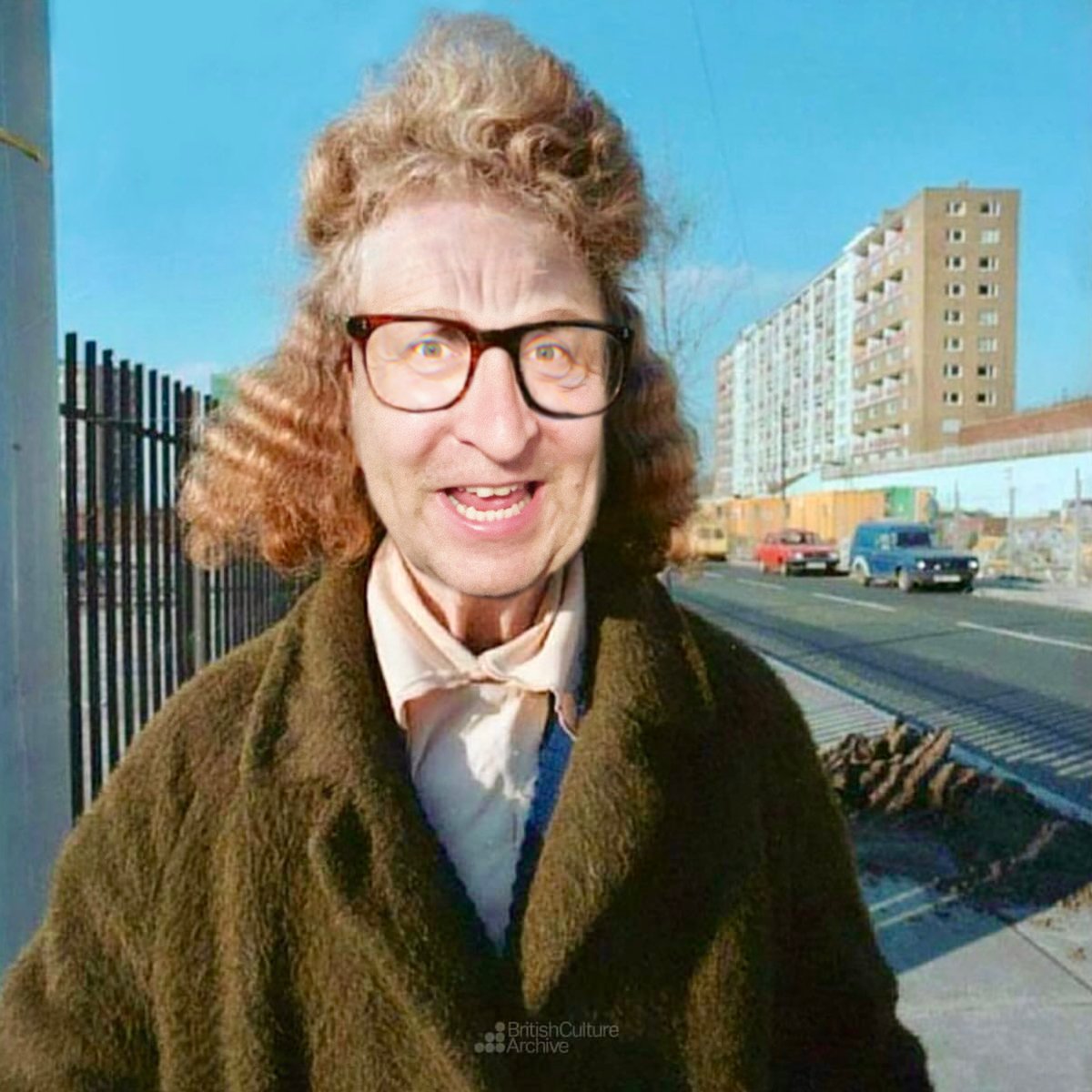 SC_LT_Bede's tweet photo. @fecklesspaul @realclintonb Think this is a pre-photoshopped version? https://t.co/iMmNKGG7pp