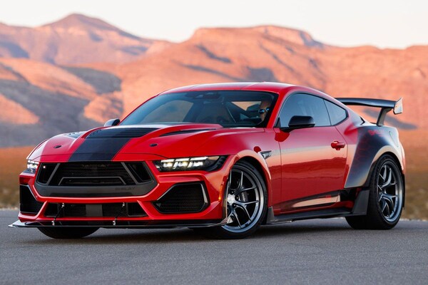 Shelby presenteert met de Super Snake-R de overtreffende trap van de overtreffende trap. Wat zou dit ding met bpm kosten? autoweek.nl/autonieuws/art…