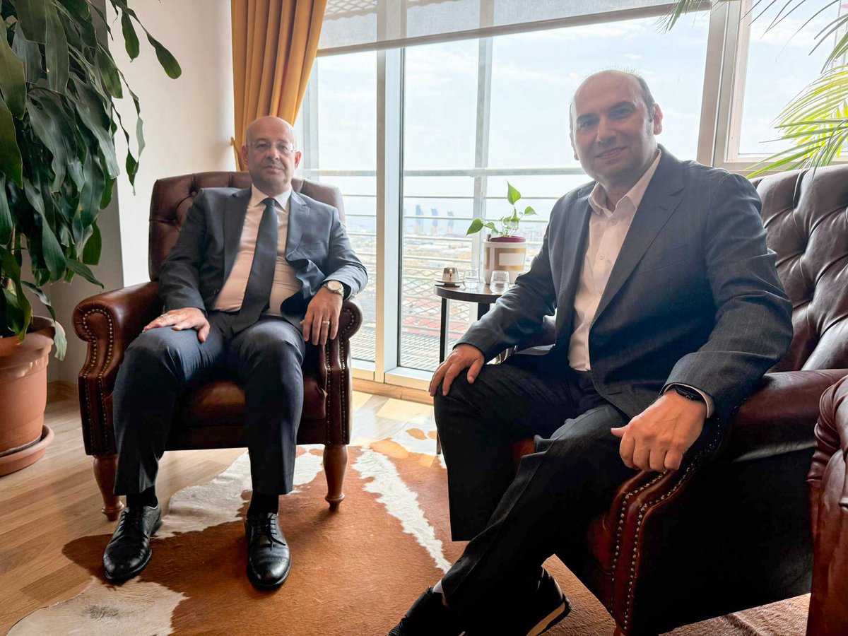 gidalabden's tweet photo. Helal Akreditasyon Kurumu (HAK) Yönetim Kurulu Başkanı Sayın Zafer SOYLU, GLADER Yönetim Kurulu Başkanımız Sayın Mustafa MEMİŞOĞLU’nu makamında ziyaret etti. https://t.co/0DXeSSGBGw