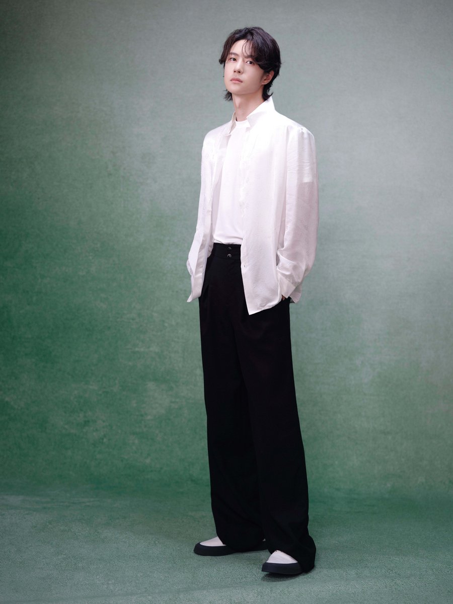 Fresh updates from #WangYiBo !

#王一博

#YOUKU #优酷