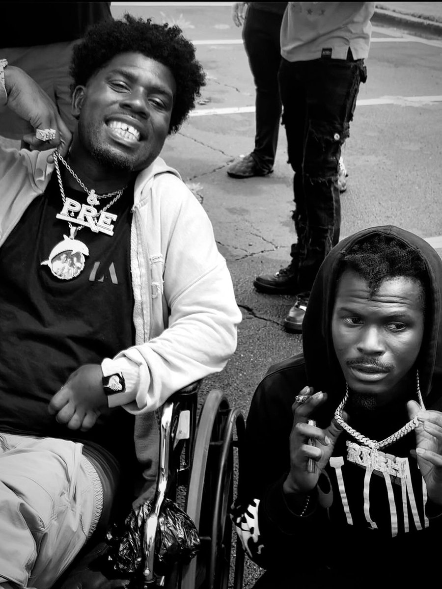 RICH LI BASTARD ππͺοΈ (@richgomery_) on Twitter photo STREETS AINβT NEVER SEEN NO π© LIKE IT..
MY FIRST SHOW EVER .. MADE EM GET ME $5,000β¦ RIGHT HERE IN MY CITY & I THREW IT N THE CROWD.. BEEN TURNT EVER SINCE π€·πΎββοΈπ° <a href="/YoungDolph/">Paper Route Frank</a> STREETS AINβT NEVER SEEN NO π© LIKE IT..
MY FIRST SHOW EVER .. MADE EM GET ME $5,000β¦ RIGHT HERE IN MY CITY & I THREW IT N THE CROWD.. BEEN TURNT EVER SINCE π€·πΎββοΈπ° <a href="/YoungDolph/">Paper Route Frank</a>