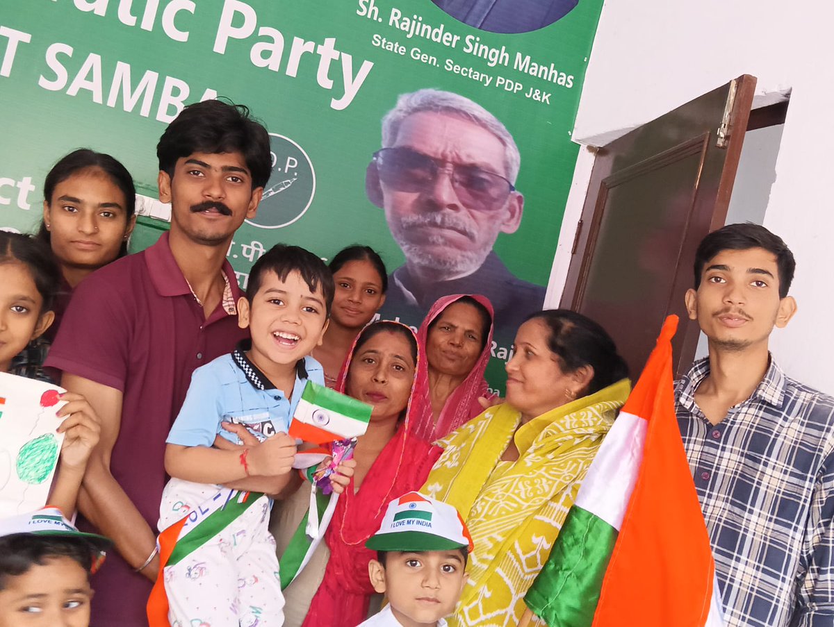 AbhimanyuManyal's tweet photo. Samba team celebrates Independence Day with pride and unity. Wishing everyone a proud and peaceful Independence Day — let’s work together for a stronger J&amp;K and a stronger India. 🇮🇳 https://t.co/vXy0W0b88R