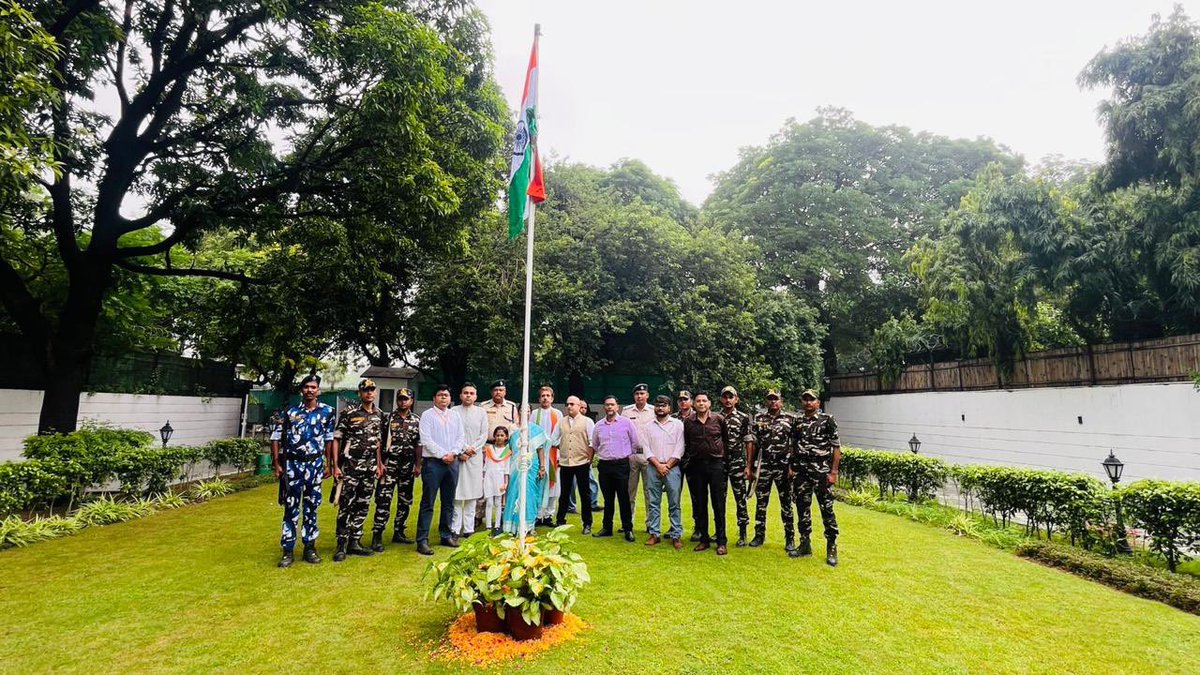 irajdeepdatta's tweet photo. Happy Independence Day 🇮🇳
RC West Bengal @egiye_bangla https://t.co/4NR2IvmgE3