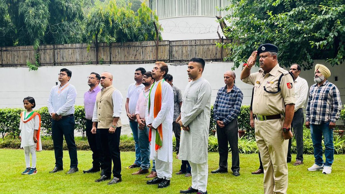 irajdeepdatta's tweet photo. Happy Independence Day 🇮🇳
RC West Bengal @egiye_bangla https://t.co/4NR2IvmgE3
