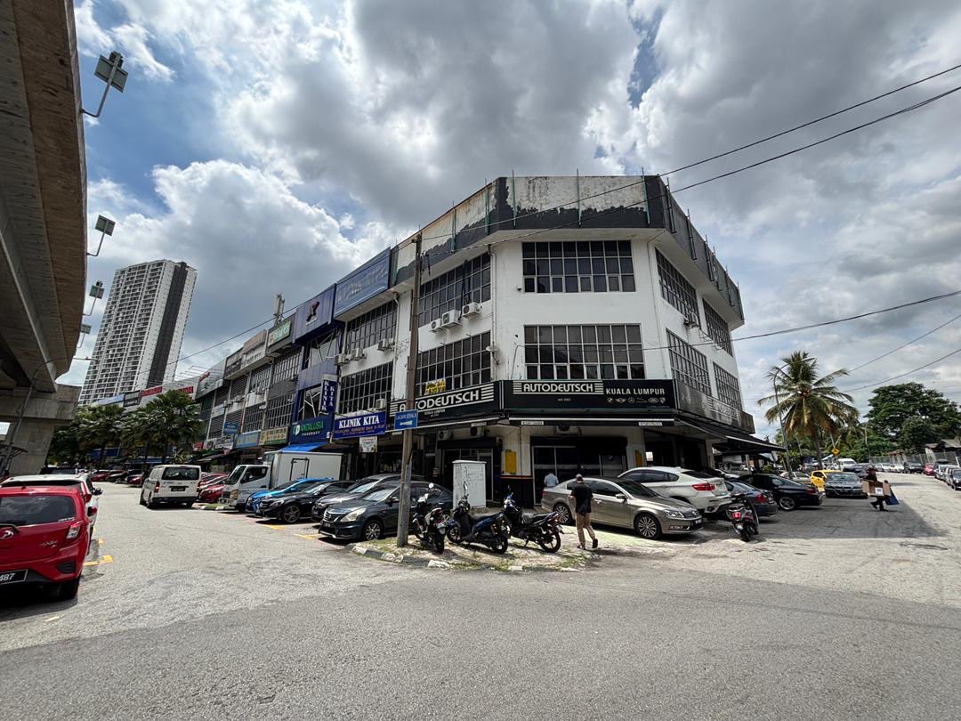 chombias's tweet photo. Ruang Pejabat untuk disewa di Desa Pandan Kuala Lumpur!

✨ Ciri-Ciri Pejabat:
✅ Keluasan: 2,595 sqft
✅ Tingkat: 1 Corner Unit
✅ Kemudahan Berdekatan: Bank, Restoran, Pengangkutan Awam, Klinik, Stesen Minyak https://t.co/Ek3w5wCIcc