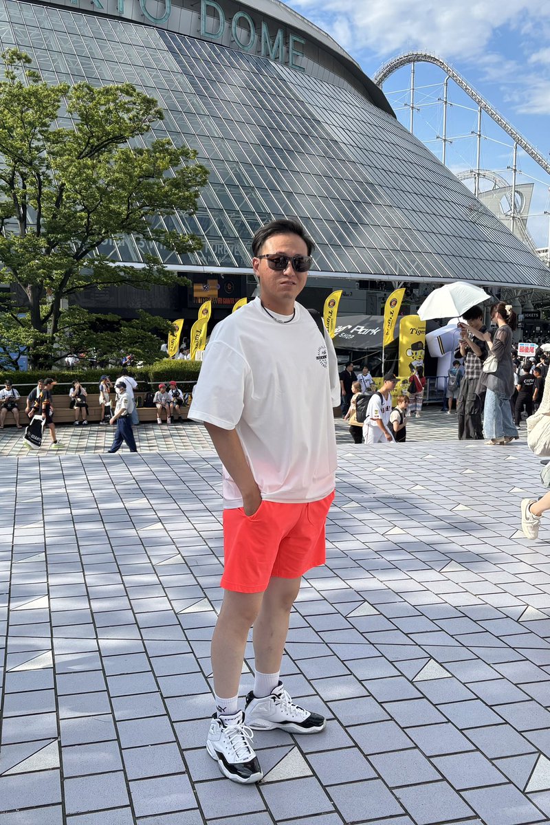 john__ta's tweet photo. 4時間食べ放題飲み放題に来た https://t.co/bwvVunkKSK