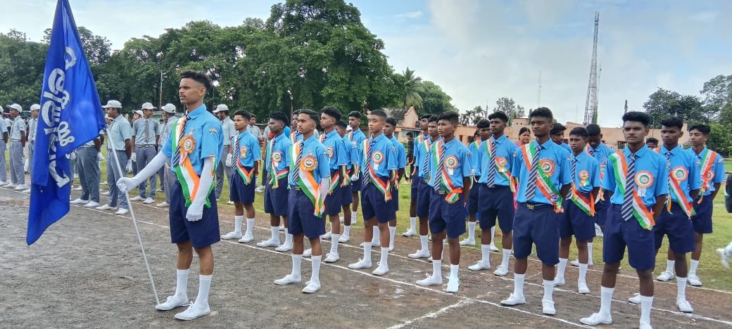 BalasoreUtkal's tweet photo. @BalasoreUtkal secured 1st prize in District Level 79th Independence Day Parade &amp; 2nd prize in District Level Cultural Dance event @DBalasore @OSCPSODISHA @WCDOdisha @PravatiPOdisha @CMO_Odisha @MinistryWCD https://t.co/rfKOfTz6Af