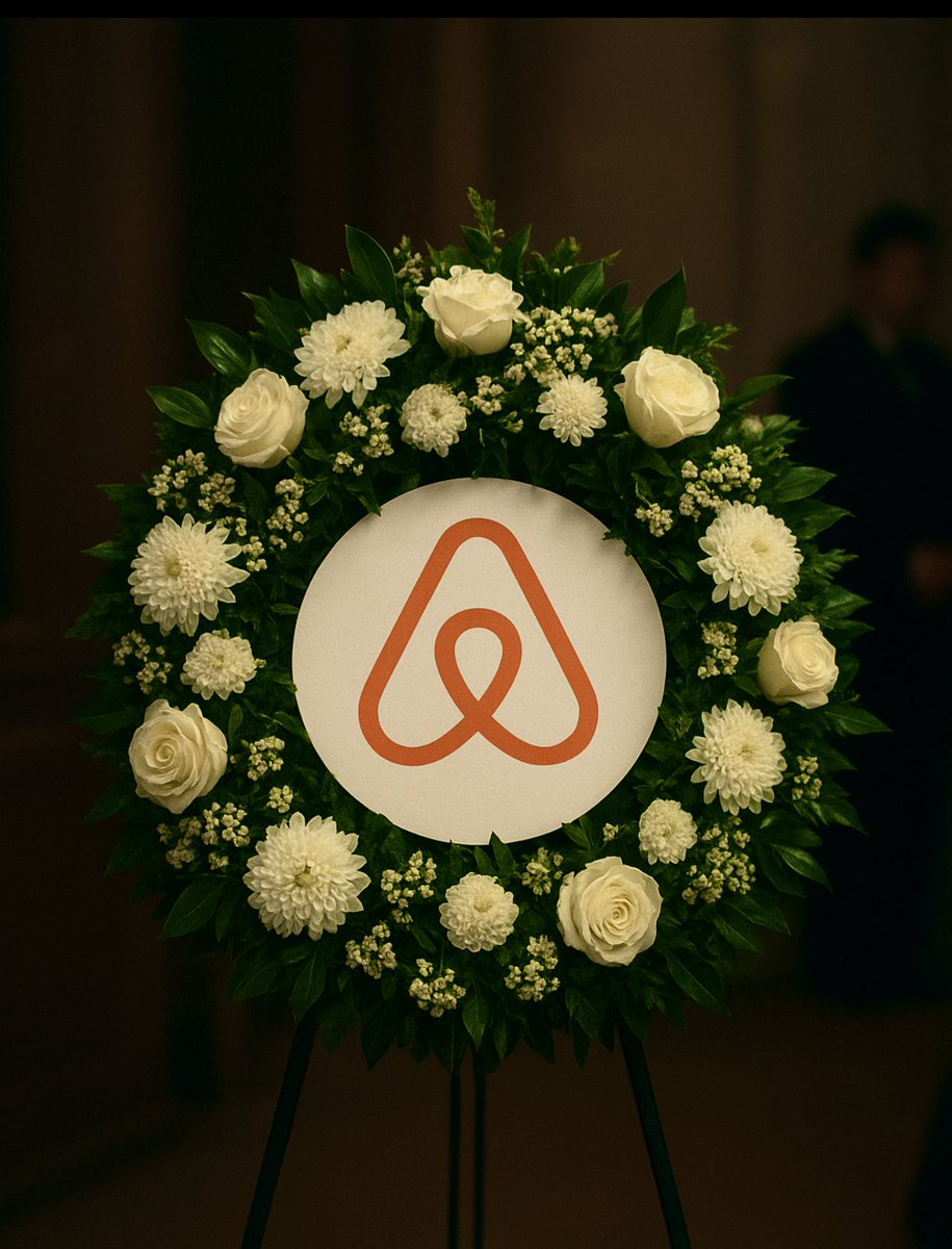 Nos encantaría asistir al funeral de Airbnb.
Eso significaría tener donde vivir
Que las ciudades dejen de morir por dentro
como árboles enfermos que se ahuecan 
Que viajar ya no signifique destrucción; 
sino respeto 
Que los niños jueguen en las calles como antaño