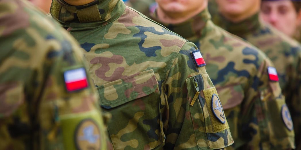 ReactFound's tweet image. Wszystkim polskim żołnierzom i pracownikom wojskowym życzymy wszystkiego najlepszego z okazji Święta Wojska Polskiego. Dziękujemy za Waszą służbę, szczególnie w tych trudnych czasach.
#WojskoPolskie #świetowp
Foto: Soft Light / Shutterstock