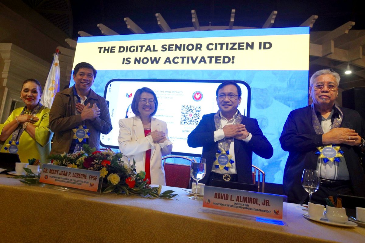 pnagovph's tweet photo. DIGITAL ID FOR SENIORS | The launch of the National Commission of Senior Citizens and the @DICTgovph digital National Senior Citizens ID through the #eGovPH Super App at the Manila Hotel on Friday (Aug. 15, 2025). The digital NSCID makes it easier for the elderly Filipinos to access their rights and benefits, ranging from discounts and healthcare services to transportation and retail. | PNA photos by Yancy Lim