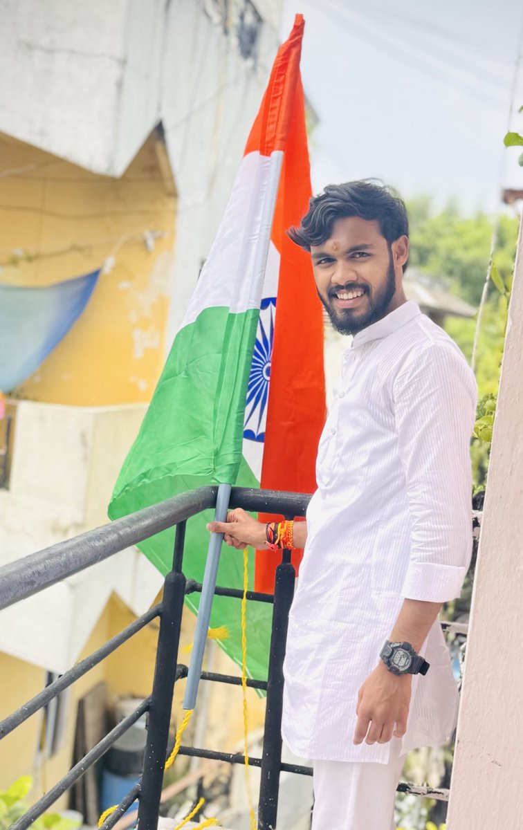 AnshulJadhavX's tweet photo. जियें तो सदा इसी के लिए, यही अभिमान रहे यह हर्ष।
निछावर कर दें हम सर्वस्व, हमारा प्यारा भारतवर्ष। 🇮🇳

#HappyIndependenceDay #IndependenceDay2025 #स्वतंत्रता_दिवस #Indore https://t.co/mz98hXuXuE