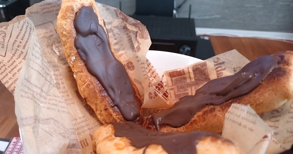 やっと夏休み入ったのでエクレア作成。
今日からZ4乗るぞ！！多分！