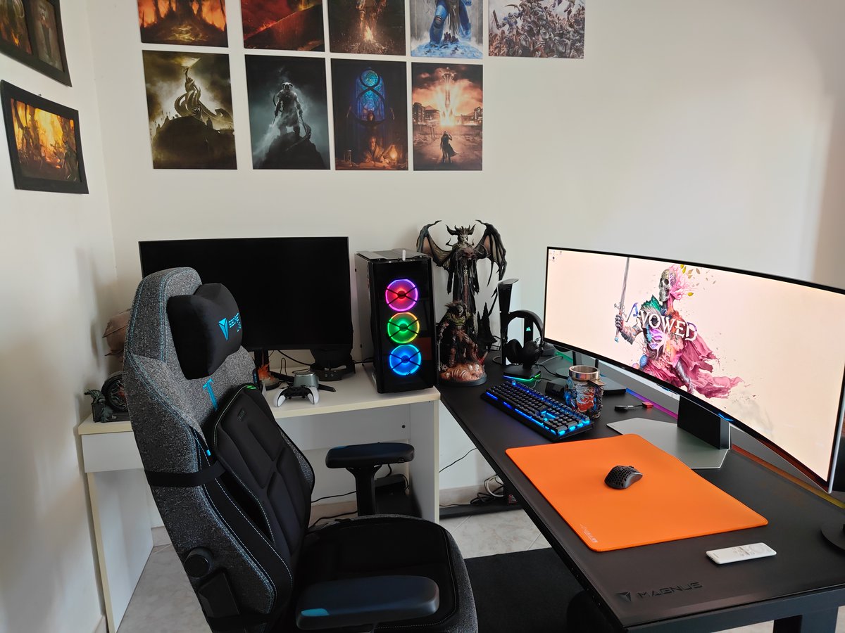 InstinctMark's tweet photo. @NVIDIAGeForce Rate my rig https://t.co/gfZpQUUNOp