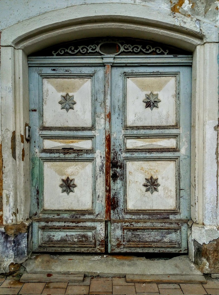 #AdoorableThursday
Shabby Chic? 
This one was taken in Slovakia.
