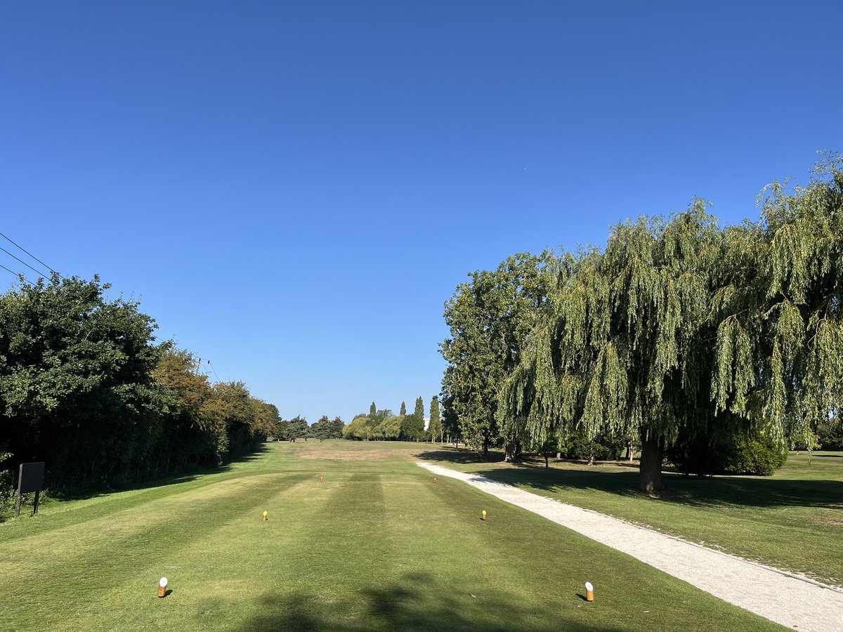 A stunner of a day for welcoming our guests from the #gild #society 

#course closed until 16:00. 

#golf in #Tendring and #Essex 

01255 503616 or website for info.