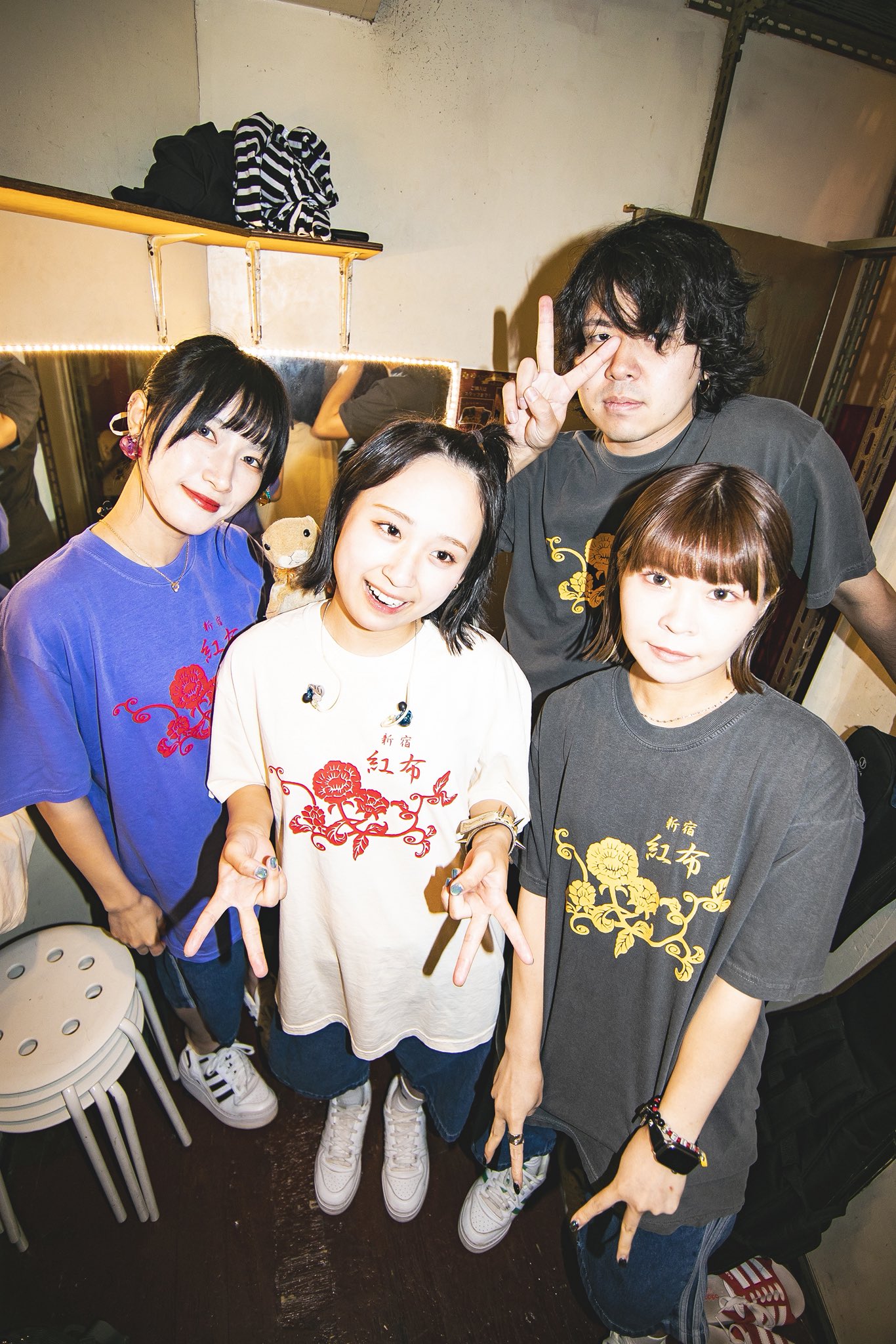 サバシスター サバチャンクエストTシャツ トゲトゲの腕輪 🌟Goods Info🌟 サバシスター's ストアにて My girlfriend is