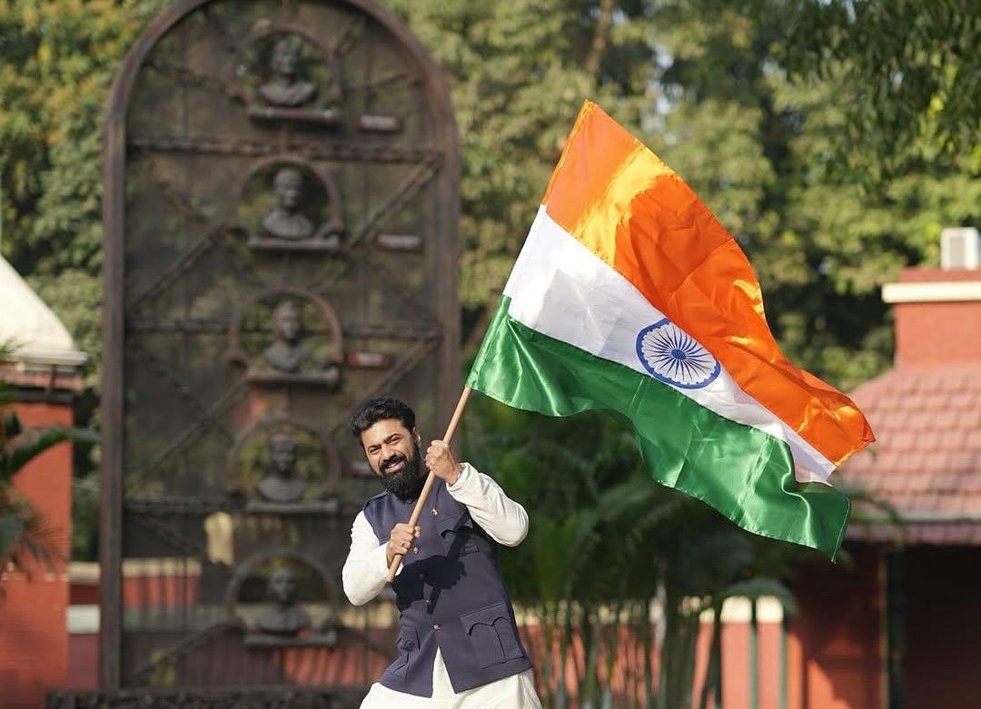 idevadhikari's tweet photo. Happy Independence Day 🇮🇳 https://t.co/3gbFg9PvGG