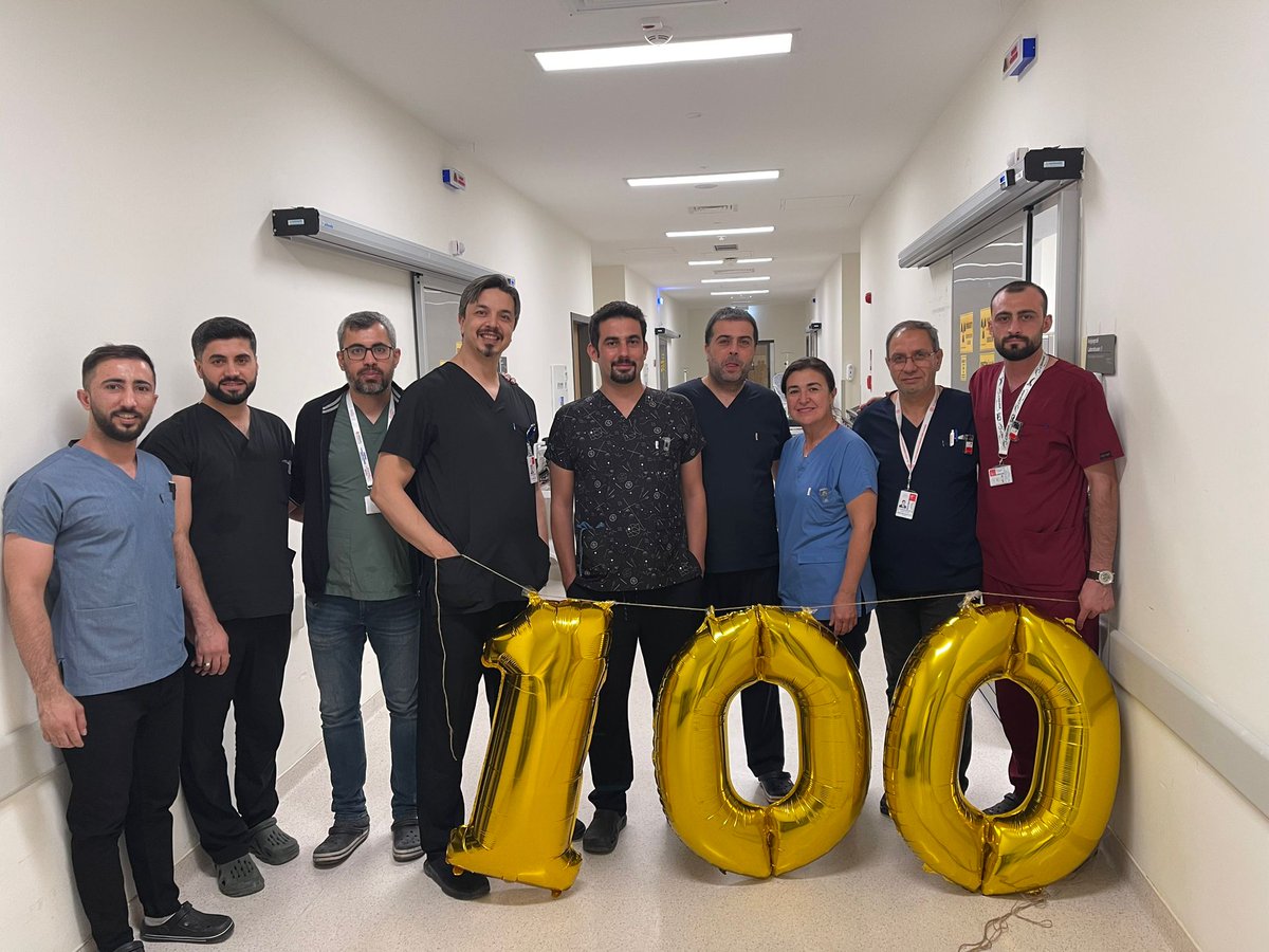 Gaziantep Şehir Hastanesi Kardiyoloji Ekibinden 100. TAVI Başarısı
Gaziantep Şehir Hastanesi Kardiyoloji Ekibi, hastanemizde gerçekleştirilen 100. TAVI (kasıktan girilerek kapalı yöntemle aort kapak değişimi) işlemini büyük bir başarıyla tamamladı.