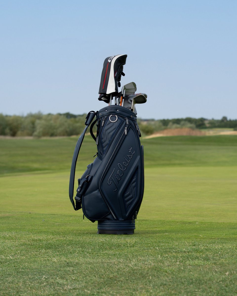 🔥LIMITED EDITION🔥Titleist have just dropped the Titleist Limited Edition Albatross Cart Bag • Experience refined performance on the course.