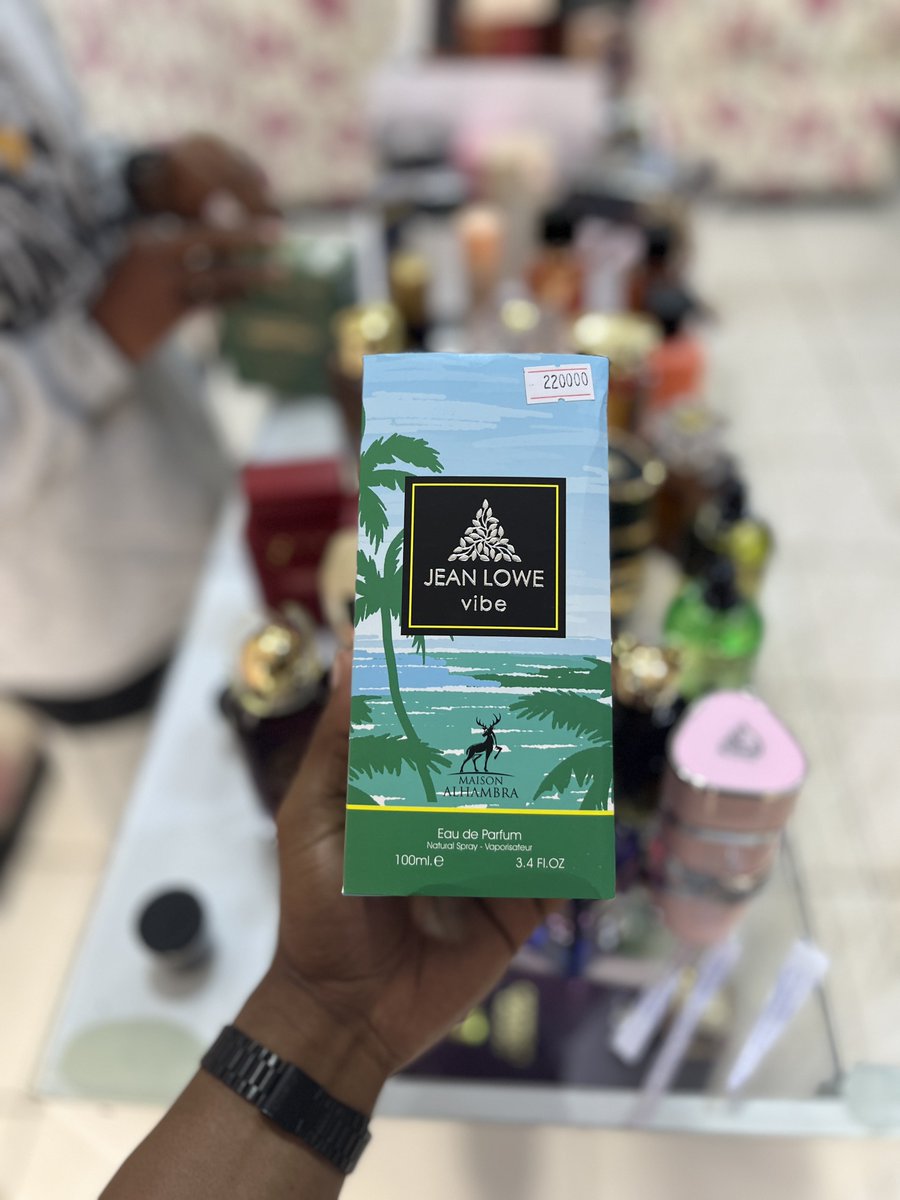 Beach vibes 🏝️🌊. Jean Lowe vibe 🧼.
K220,000. Citruses and mint .