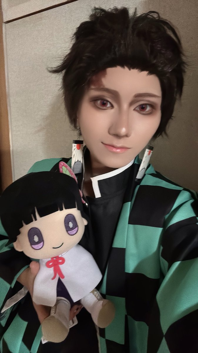 volvox_cos's tweet photo. コスしたやつAIにイラスト化してもらったらただの炭治郎イラスト😂 https://t.co/uMwjXVOgnb