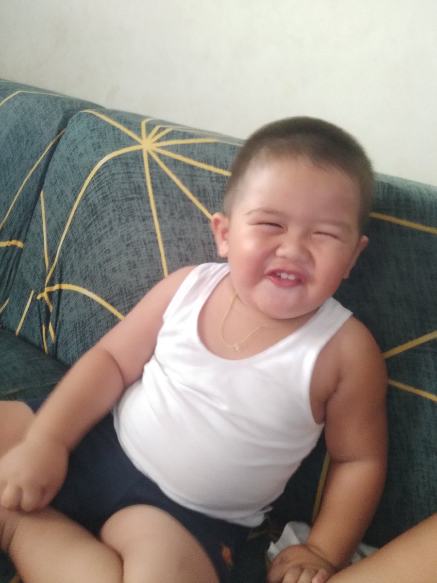 YennaBaby's tweet photo. I can't get over with your cuteness, mylove.🤗😘 https://t.co/KUPFpWwkXK